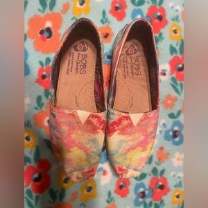 Rainbow tie dye Bobs by Sketchers. In Like New condition.